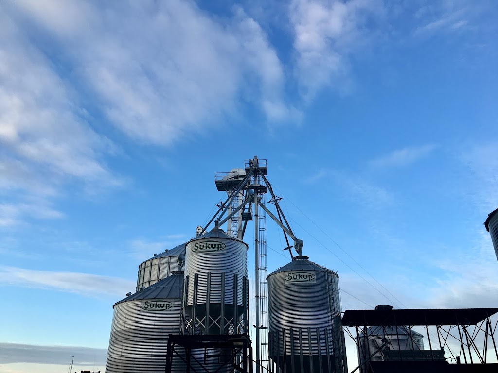 Grains JR | 1875 Rang 5 de Wendover N, Saint-Cyrille-de-Wendover, QC J1Z 0C9, Canada | Phone: (819) 388-0426