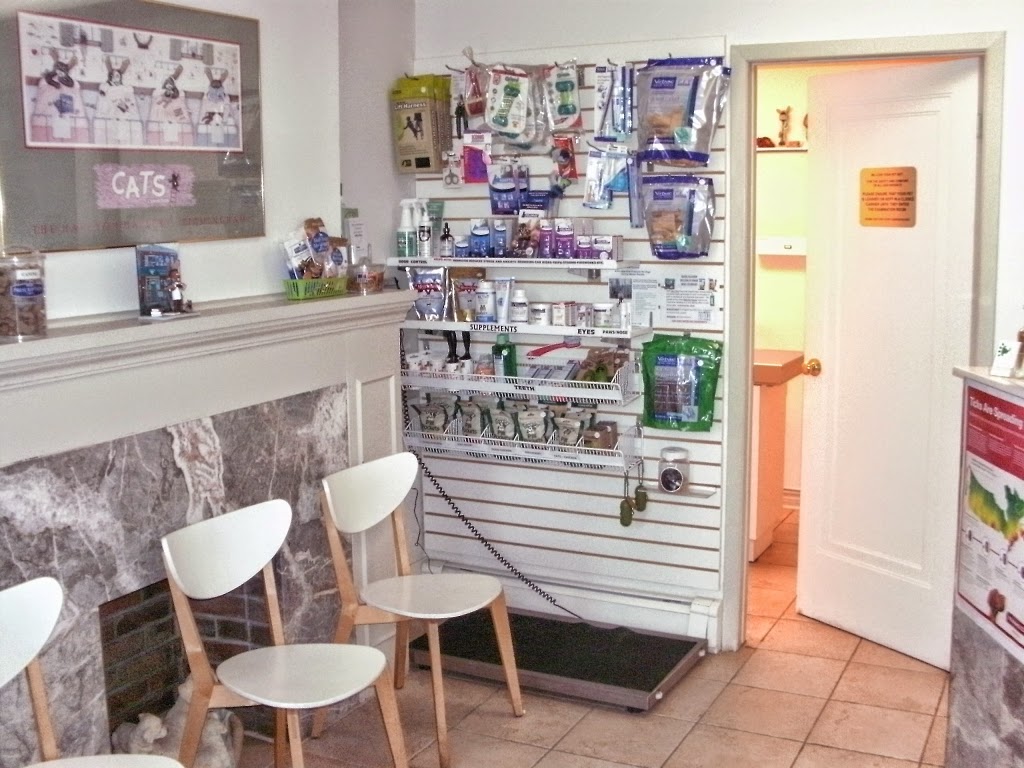 Orchard Grove Animal Clinic | 397 Old Orchard Grove, North York, ON M5M 2G1, Canada | Phone: (416) 783-5958