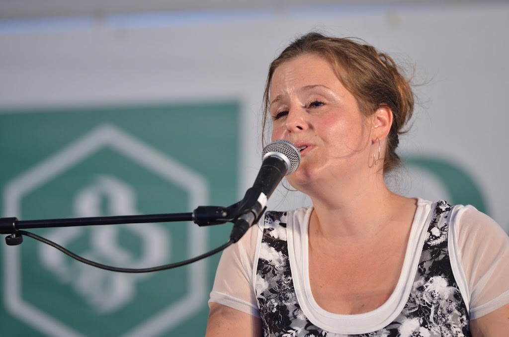 Julie Goupil - Chanteuse et professeur de chant | Rue Sylvain, Beloeil, QC J3G 6B1, Canada | Phone: (450) 779-5295