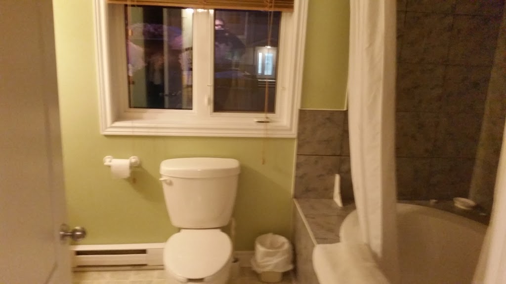 Auberge Baywind Suites | 15299 Cabot Trail, Petit Étang, NS B0E 2M0, Canada | Phone: (902) 224-3800
