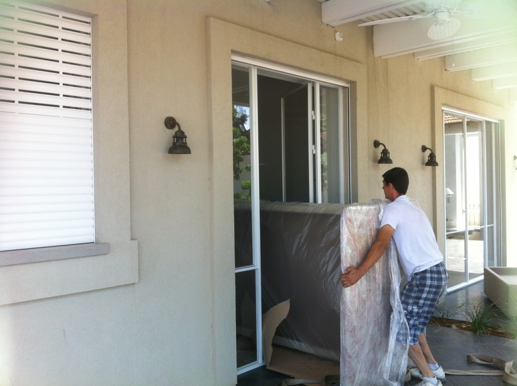 Barrie Movers-Zeus Moving Services Ltd | 125 Chalmers Dr, Barrie, ON L4N 8W4, Canada | Phone: (647) 465-6360