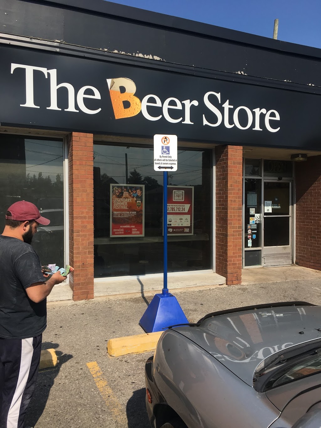 Beer Store | 1515 Keele St, York, ON M6N 3E8, Canada | Phone: (416) 651-8666