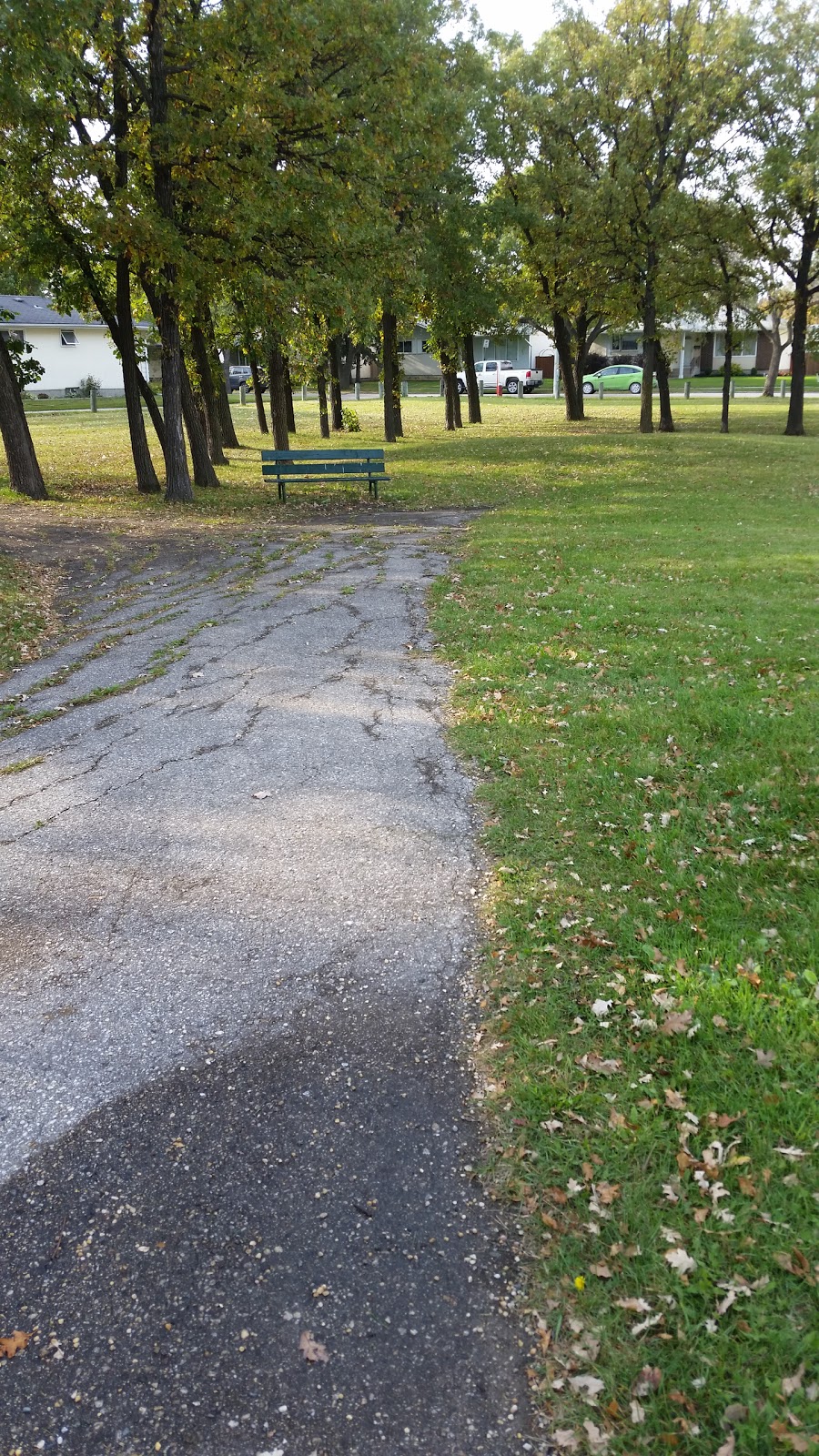London - Reay Park | 60 Reay Crescent, Winnipeg, MB R2K 3R4, Canada | Phone: (877) 311-4974