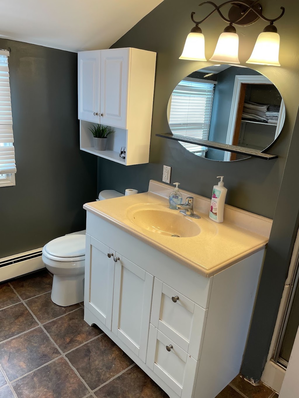 Cabot Cottage | 15 Beaton St, Inverness, NS B0E 1N0, Canada | Phone: (416) 550-7899