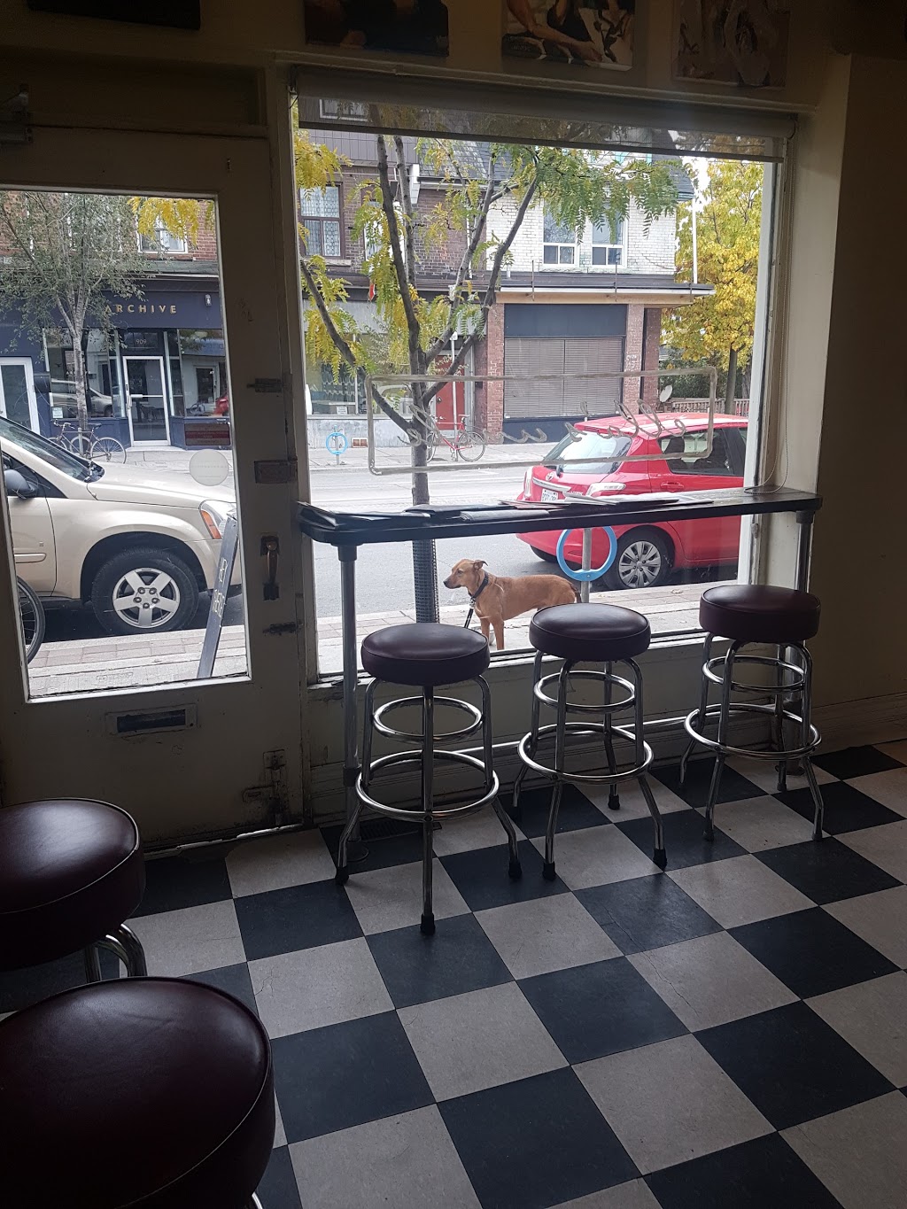 Ellas Uncle | 916 Dundas St W, Toronto, ON M6J 2P8, Canada | Phone: (416) 703-8881