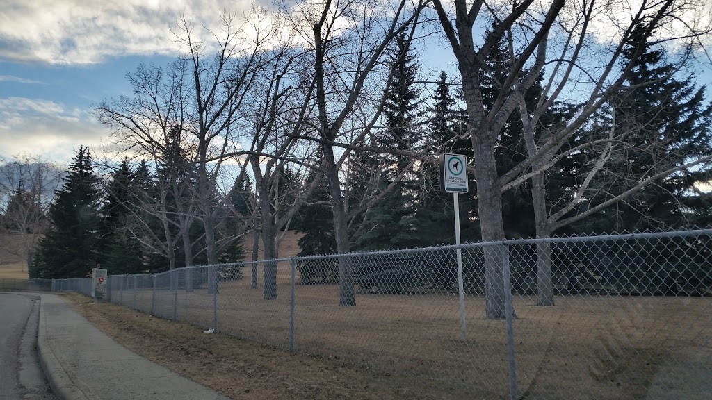 Bonavista Off Leash Area 4 | 1465 Lake Sylvan Dr SE, Calgary, AB T2J 3C9, Canada