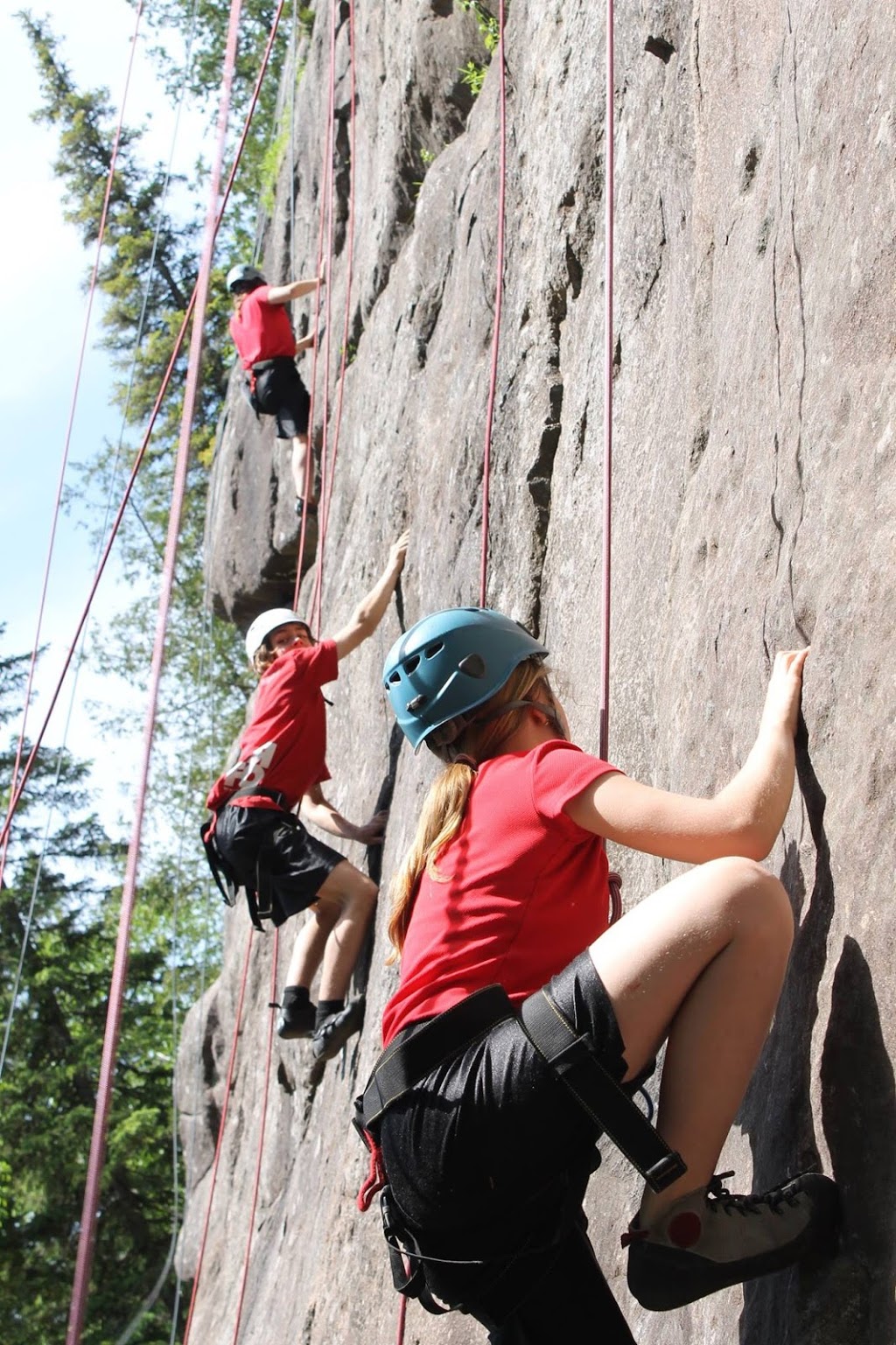Middle School Laurentien | 1200 14e Av, Val-Morin, QC J0T 2R0, Canada | Phone: (819) 322-2913