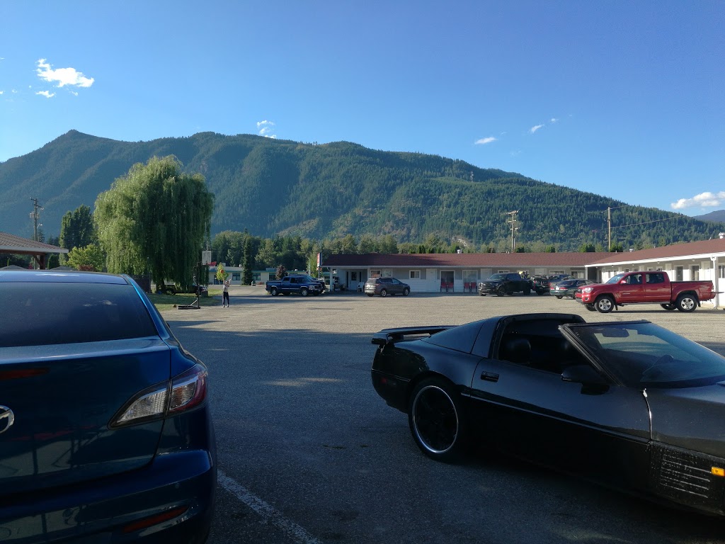 Paradise Motel | 517 Main St, Sicamous, BC V0E 2V0, Canada | Phone: (250) 836-2525