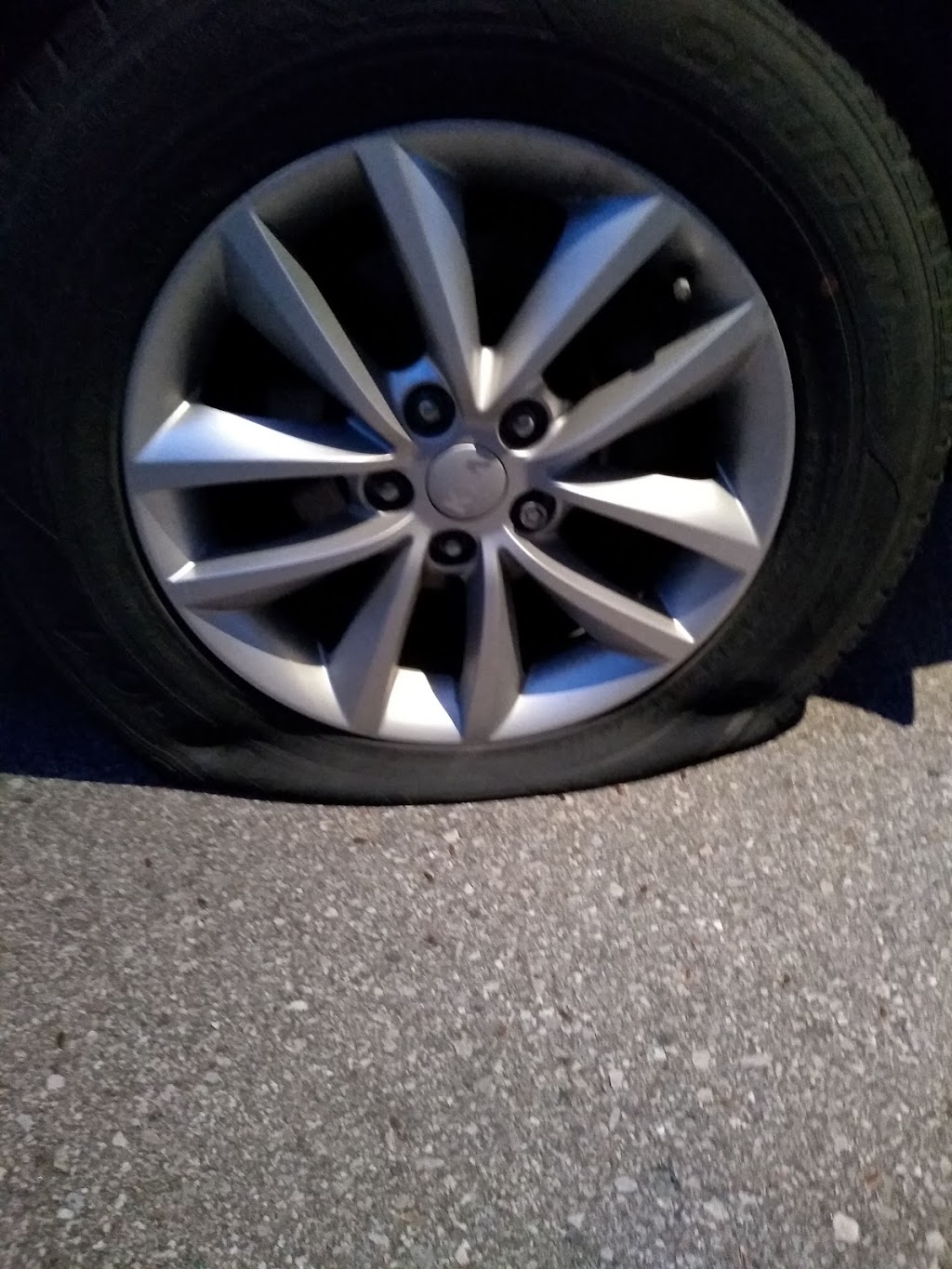 Queensway Tire Service (2018) Ltd | 49 Queensway West, Simcoe, ON N3Y 2M7, Canada | Phone: (519) 426-5280