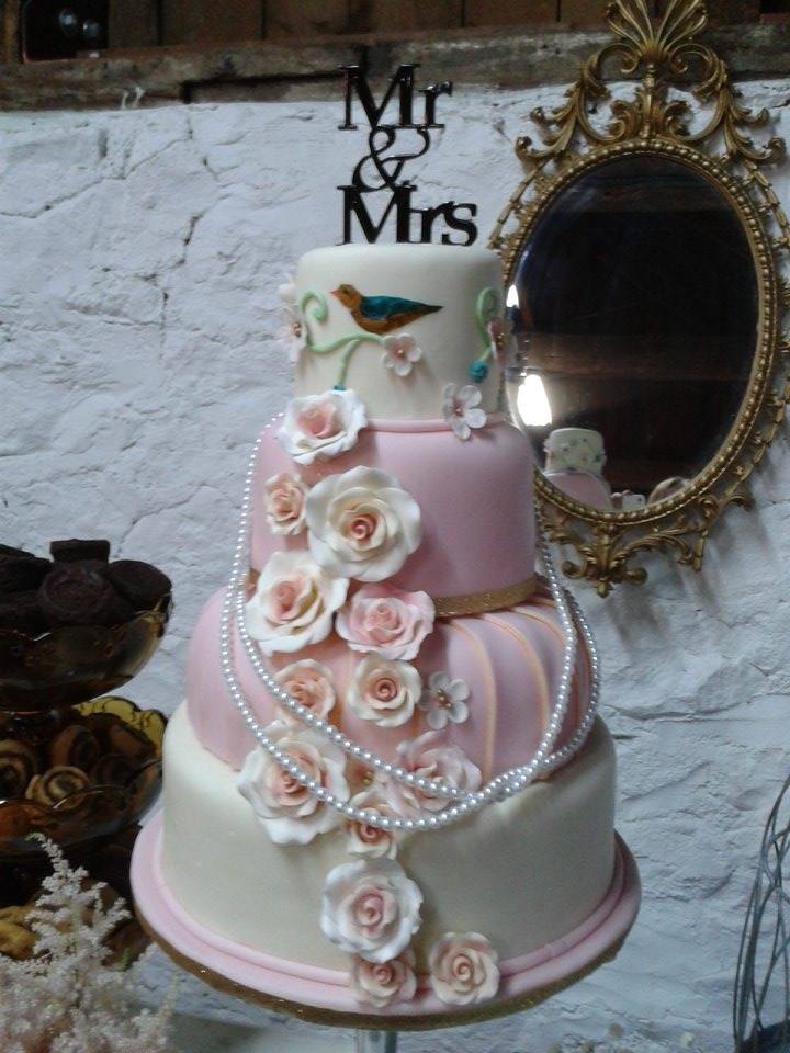 Cakes By the Lake Niagara | 38 Beachaven Dr, St. Catharines, ON L2M 1A5, Canada | Phone: (289) 228-4325