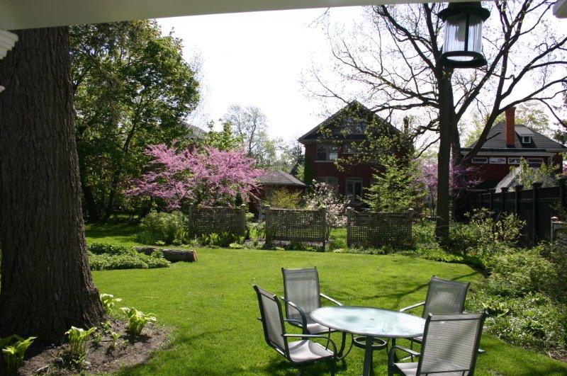 Caledonia House Bed and Breakfast | 20 Caledonia St, Stratford, ON N5A 5W5, Canada | Phone: (519) 271-0377
