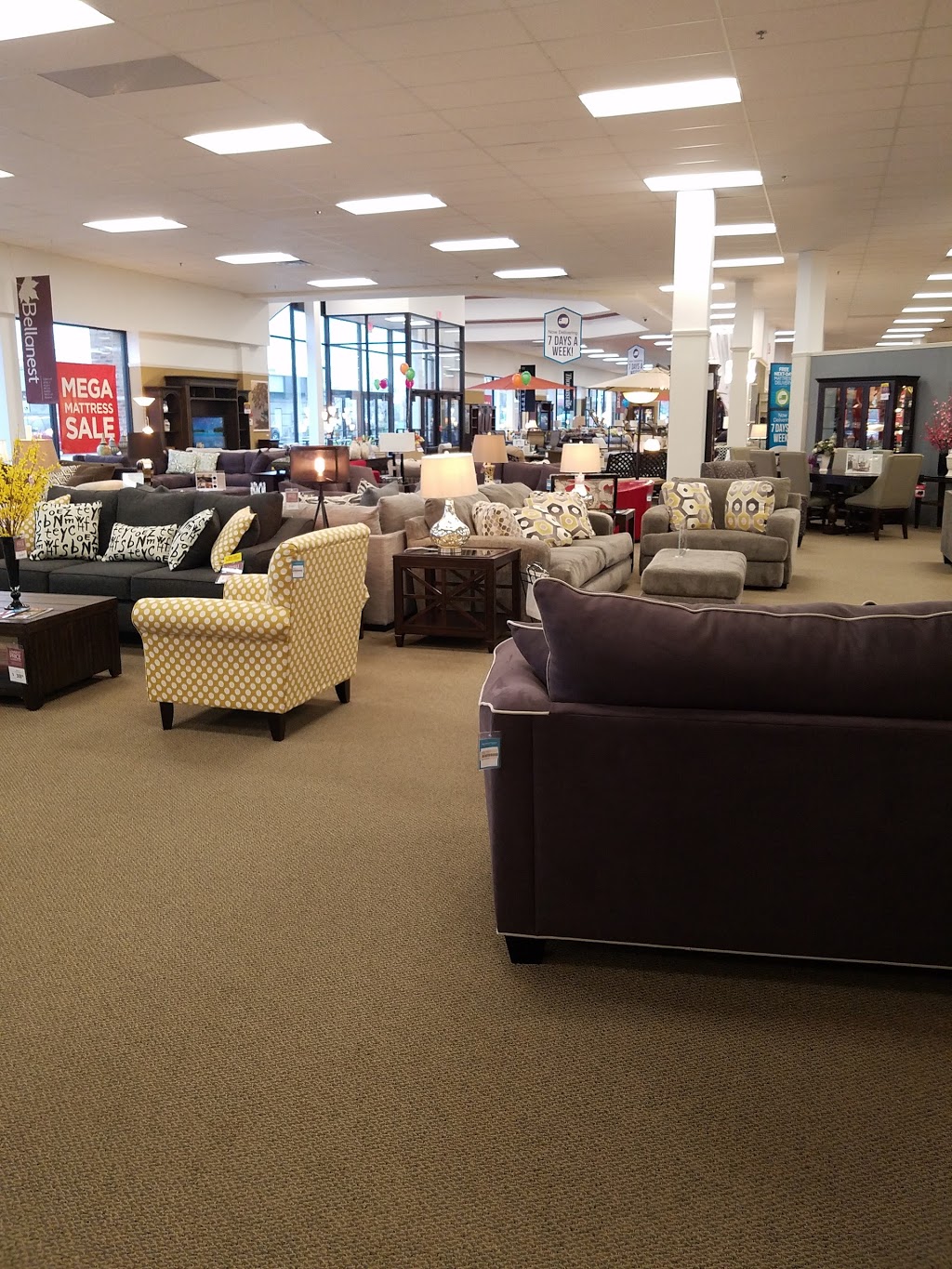 Raymour & Flanigan Furniture and Mattress Store | 3770 Union Rd, Cheektowaga, NY 14225, USA | Phone: (716) 391-5540