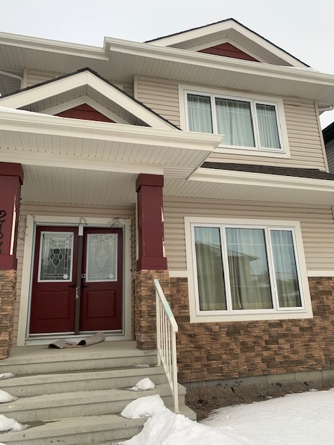 VICTORIA HOUSE | 2123 26 St NW, Edmonton, AB T6T 0Y6, Canada | Phone: (780) 977-7182