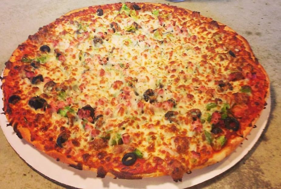 Papa Noels Pizzeria | 4232 US Rout 105, Sheldon, VT, 05483, Vermont 105, Sheldon, VT 05483, USA | Phone: (802) 933-7272