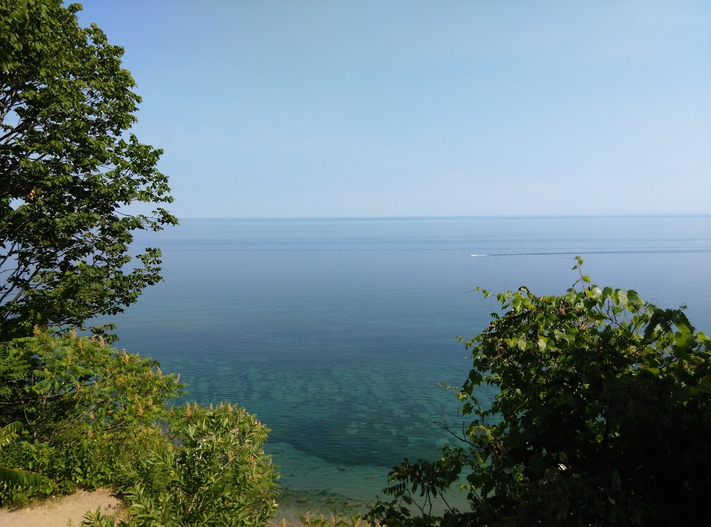 Scarborough Heights Park | 27 Fishleigh Dr, Scarborough, ON M1N 3K3, Canada | Phone: (416) 338-4386