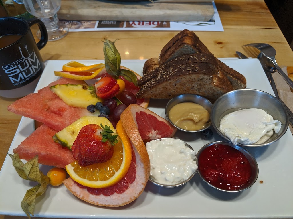 Summum Bistro & Café - La Baie Venue | 810 Rue Mars, La Baie, QC G7B 3N7, Canada | Phone: (418) 544-0000