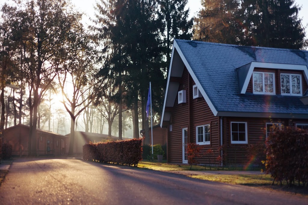 Local Roofing Services | 2929 Kennedy Rd, Scarborough, ON M1V 1S9, Canada | Phone: (647) 372-5316