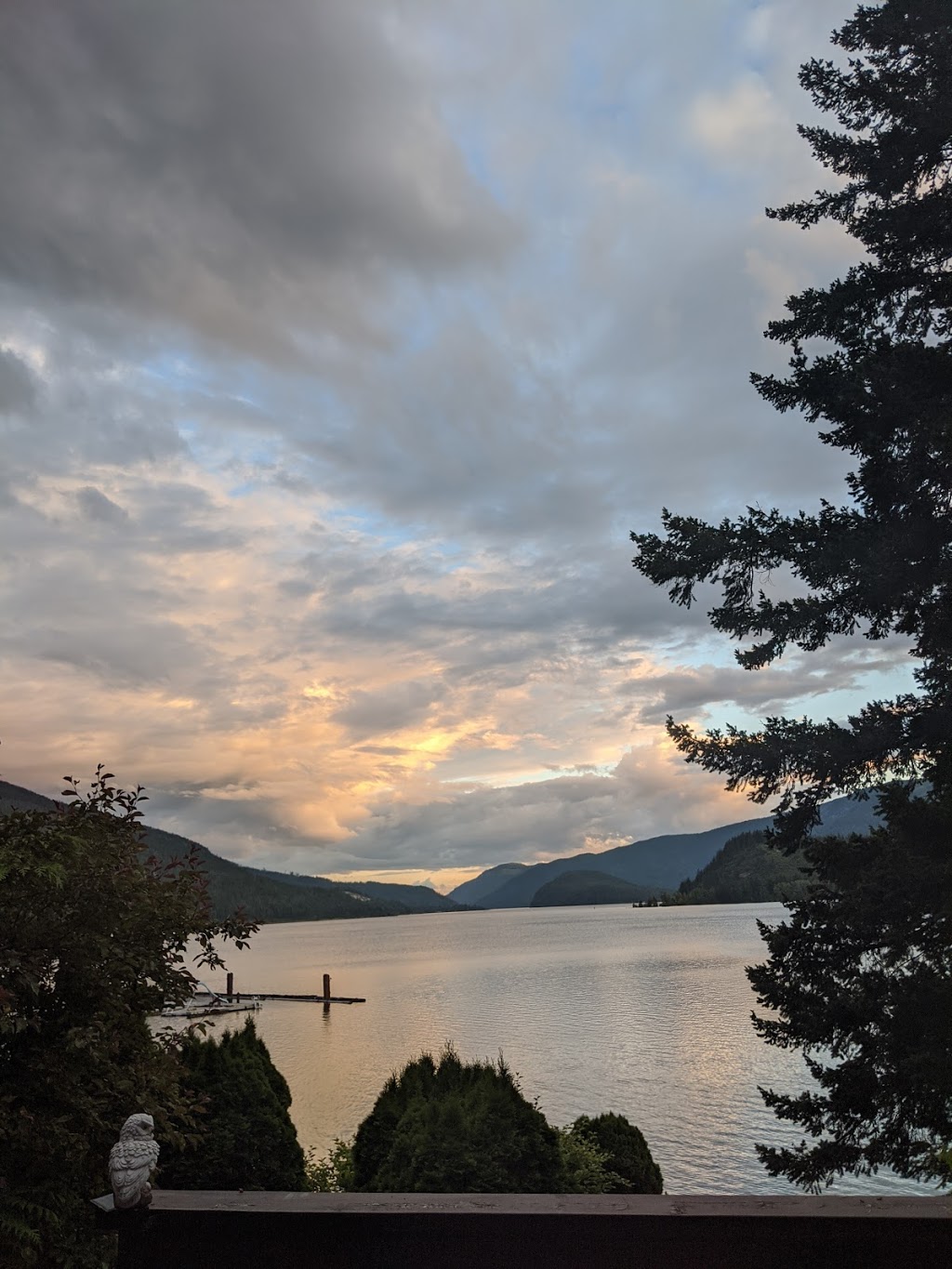 Buena Vista Resort | Vernon-Sicamous Hwy, Sicamous, BC V0E 2V0, Canada | Phone: (250) 836-2518