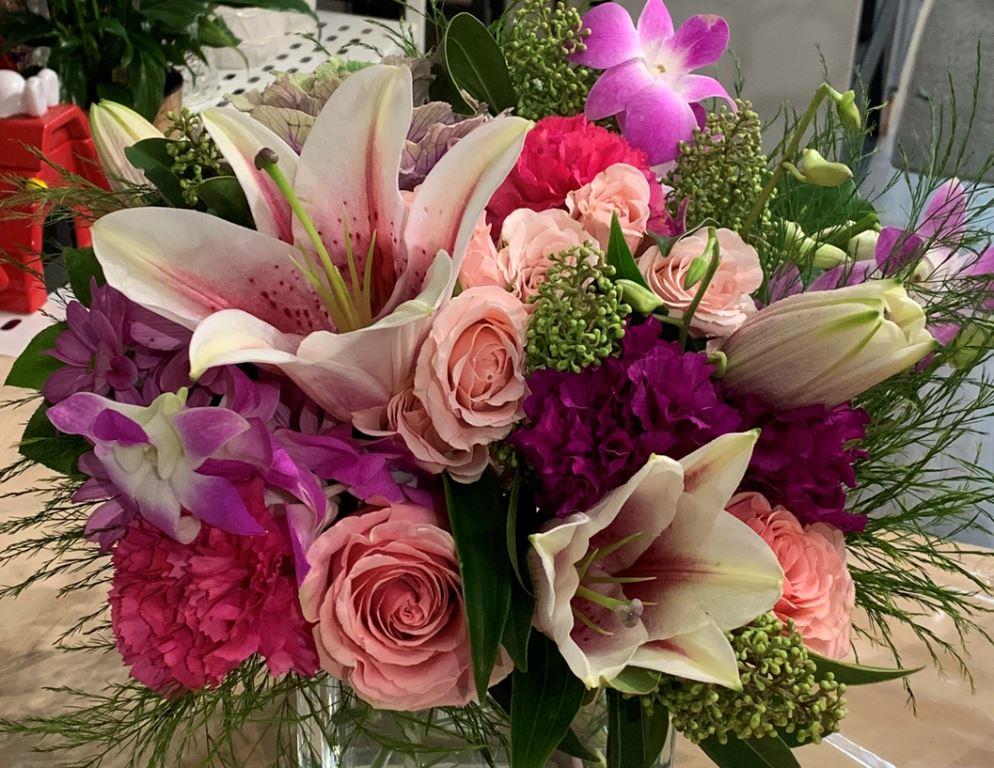 Hepatica Florist | Canada, British Columbia, Burnaby, Park Crest Plaza Unit 4 5901 Broadway Street Burnaby BC V5B 2Y1邮政编码: V5B 2T4 | Phone: (778) 991-6879