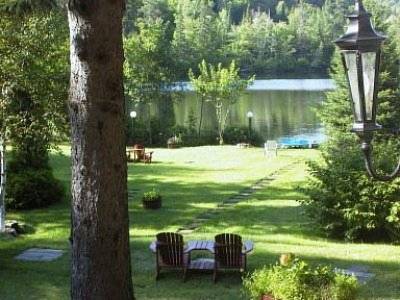 Hotel Le Petit Lac | 2010 Chemin Pierre Péladeau, Sainte-Adèle, QC J8B 1Z5, Canada | Phone: (450) 745-4545