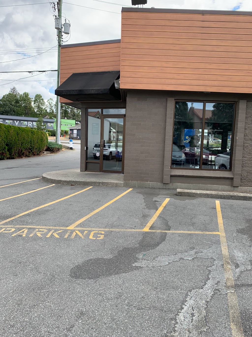 Starbucks | 1907 Sumas Way, Abbotsford, BC V2S 4L5, Canada | Phone: (604) 852-2431