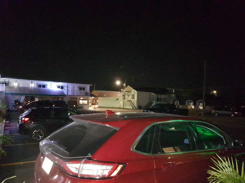 Motel Miami | 300 Rue Antoine Pinard, Trois-Rivières, QC G8T 6K7, Canada | Phone: (819) 375-7391