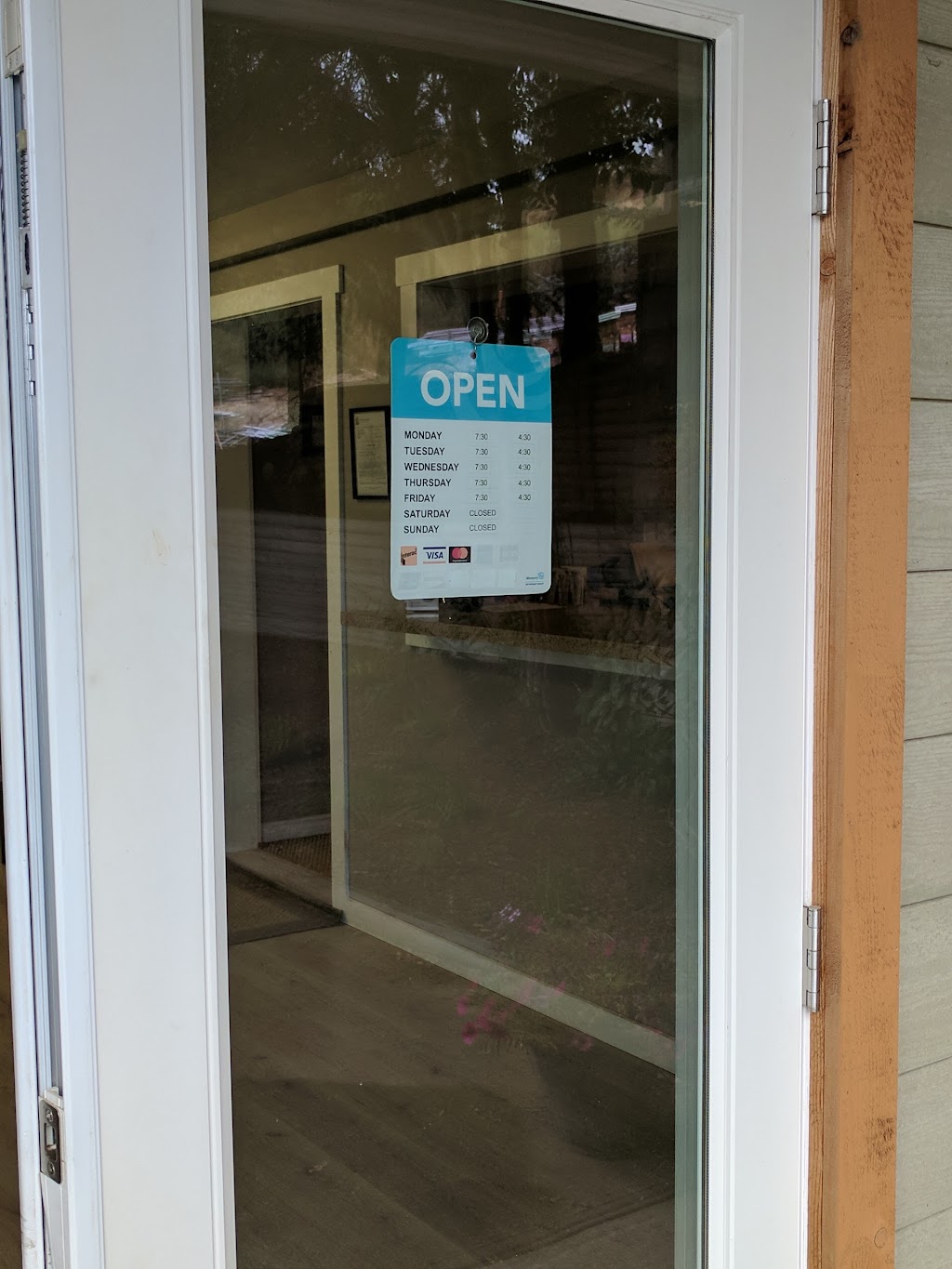 Northwest Fencing Ltd | 1039 Dunford Ave, Victoria, BC V9B 2S4, Canada | Phone: (778) 406-0901