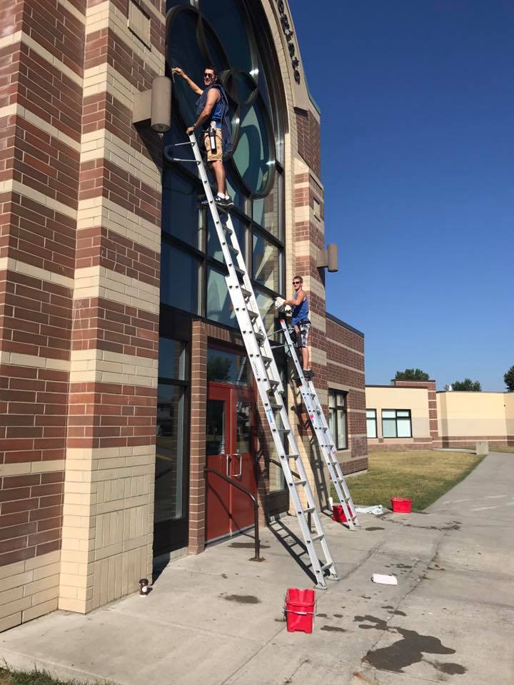 We Wash Windows | Lynnview Rd SE, Calgary, AB T2C 1X4, Canada | Phone: (403) 938-4626