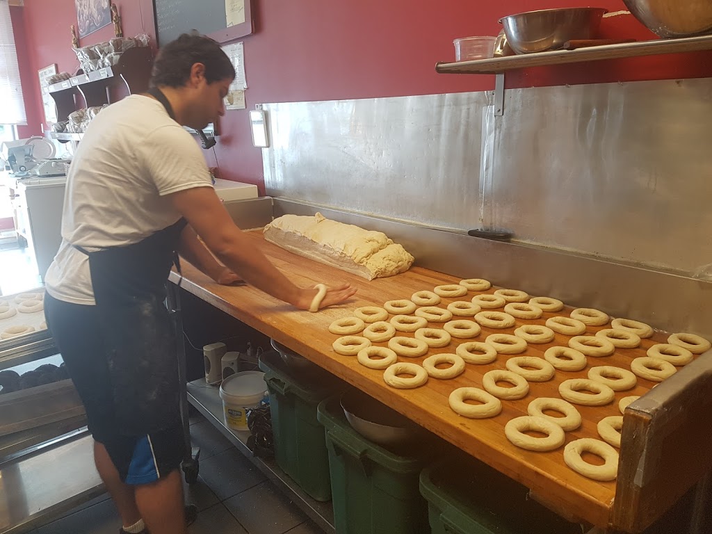 Chateau Bagel | 237 Boulevard Saint -Jean-Baptiste suite 106, Châteauguay, QC J6K 3C3, Canada | Phone: (450) 699-0311
