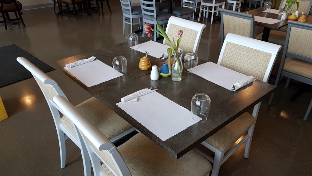 BEEZ Dejeuner-Diner | 1463 Boulevard Lionel-Boulet suite108, Varennes, QC J3X 1P7, Canada | Phone: (450) 929-0923