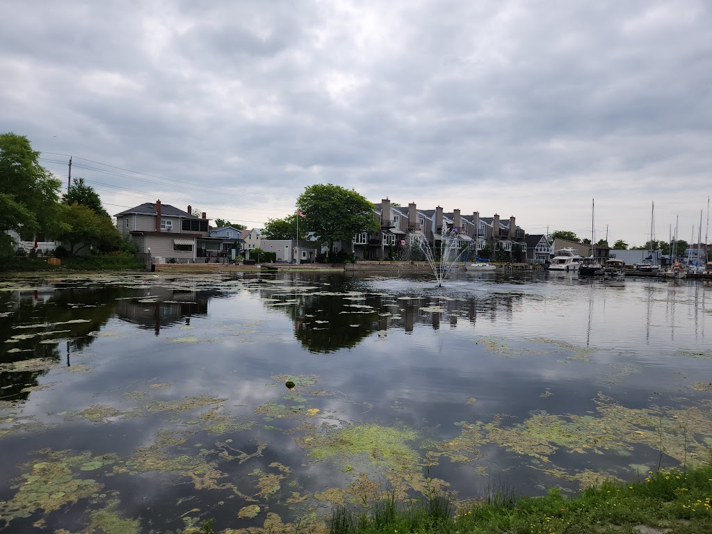 Bay of Quinte Yacht Club | 86 S Front St, Belleville, ON K8N 5V7, Canada | Phone: (613) 966-5931
