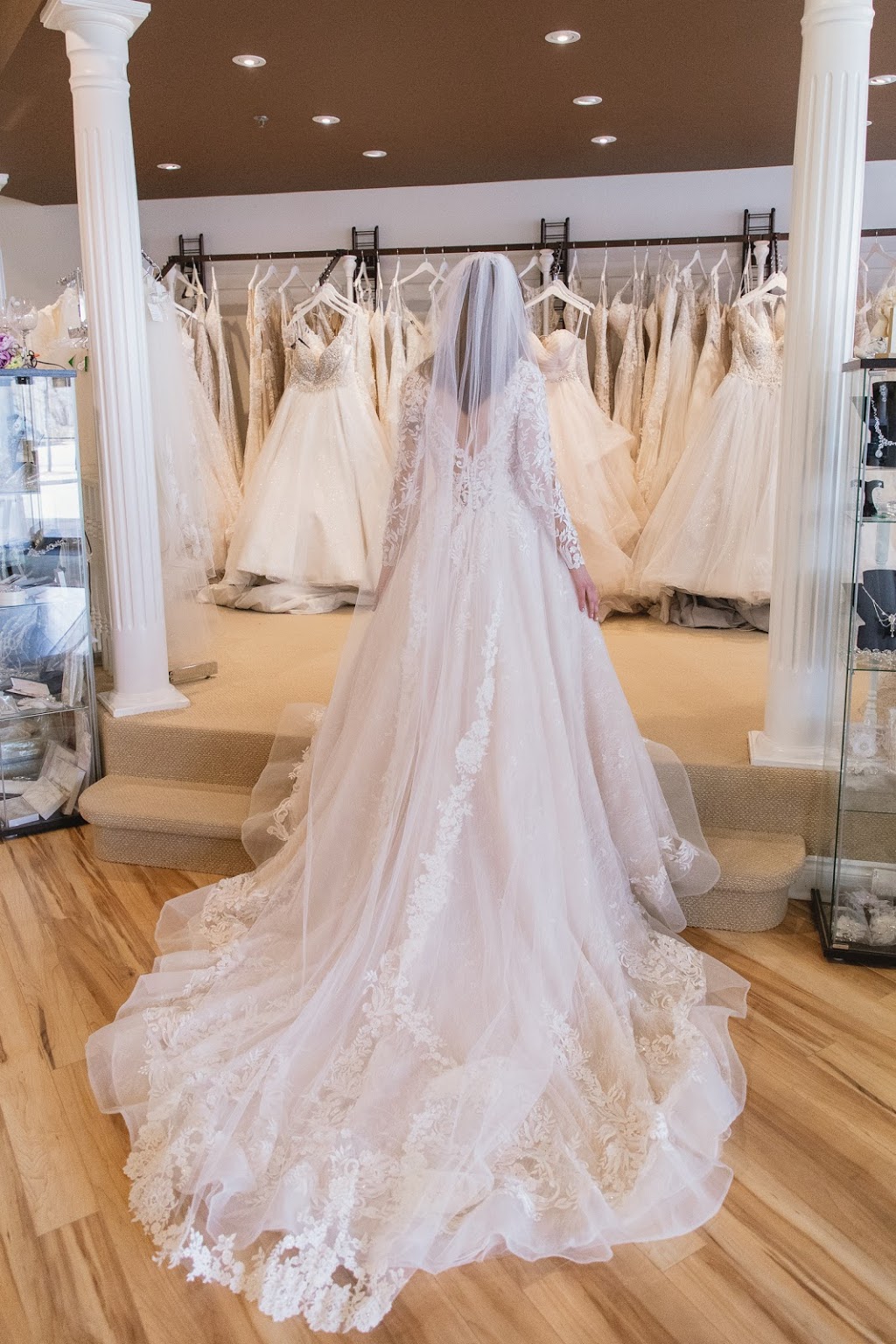 Lavande Bridal Boutique | 1248 Dundas St E Suite 10, Mississauga, ON L4Y 2C1, Canada | Phone: (905) 949-2345