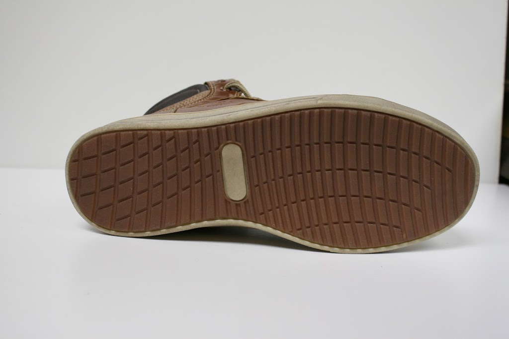 SHOE WAREHOUSE | 56 Shorting Rd, Scarborough, ON M1S 3S3, Canada | Phone: (647) 771-7555