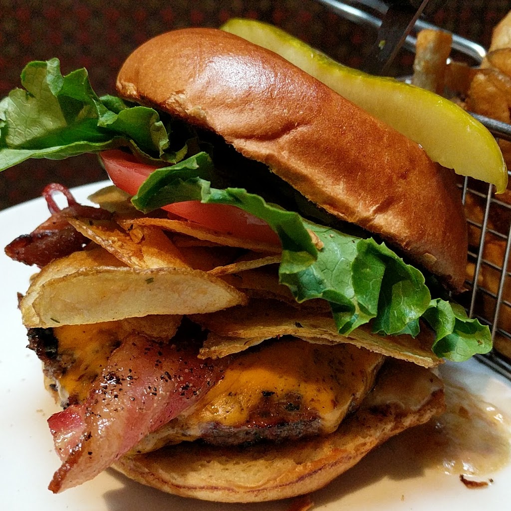 4th Spot Kitchen & Bar | 2620 4 St NW, Calgary, AB T2M 3A3, Canada | Phone: (403) 984-3474
