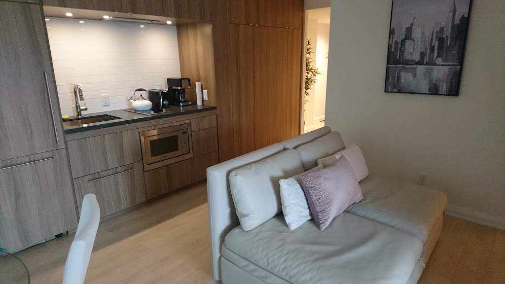 QuickStay - Luxury in Yorkville (Yonge & Bloor) | 155 Yorkville Ave, Toronto, ON M5R 1C4, Canada | Phone: (855) 977-1245