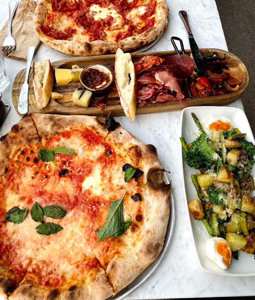 Rosso Pizzeria | 8738 109 St NW, Edmonton, AB T6G 1E9, Canada | Phone: (780) 433-5382