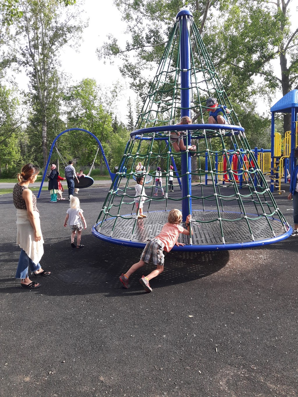 Bowness Park | 8900 48 Ave NW, Calgary, AB T3B 2B2, Canada | Phone: (403) 268-2489