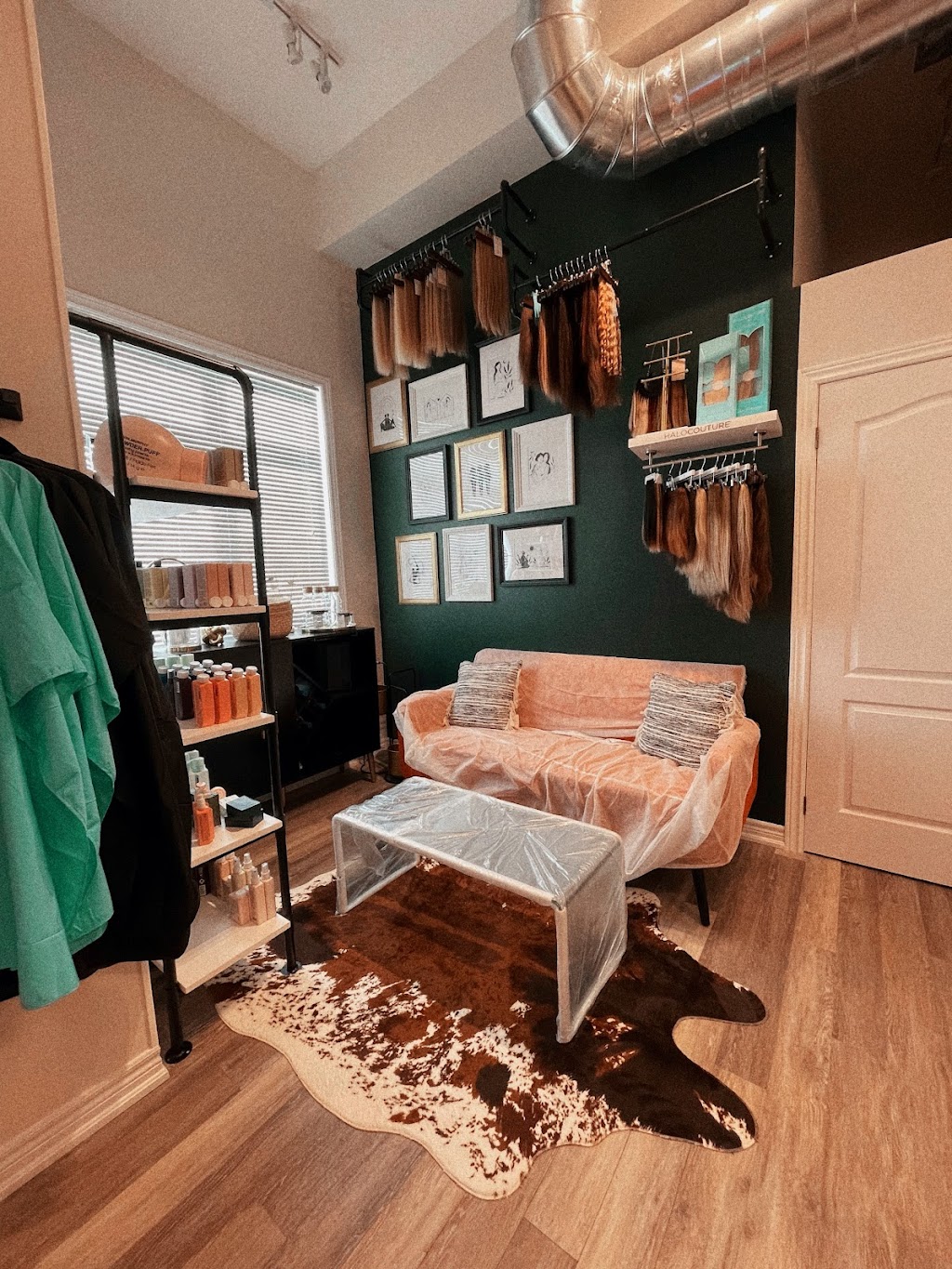 House of Frizz | 119 Starwood Dr, Guelph, ON N1E 7J9, Canada | Phone: (519) 820-4969