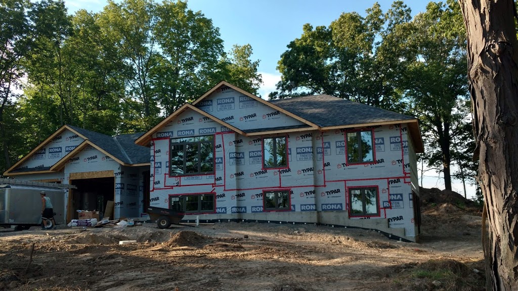 Garton roofing and contracting | 23 Simpson St N, Campbellford, ON K0L 1L0, Canada | Phone: (705) 930-1700
