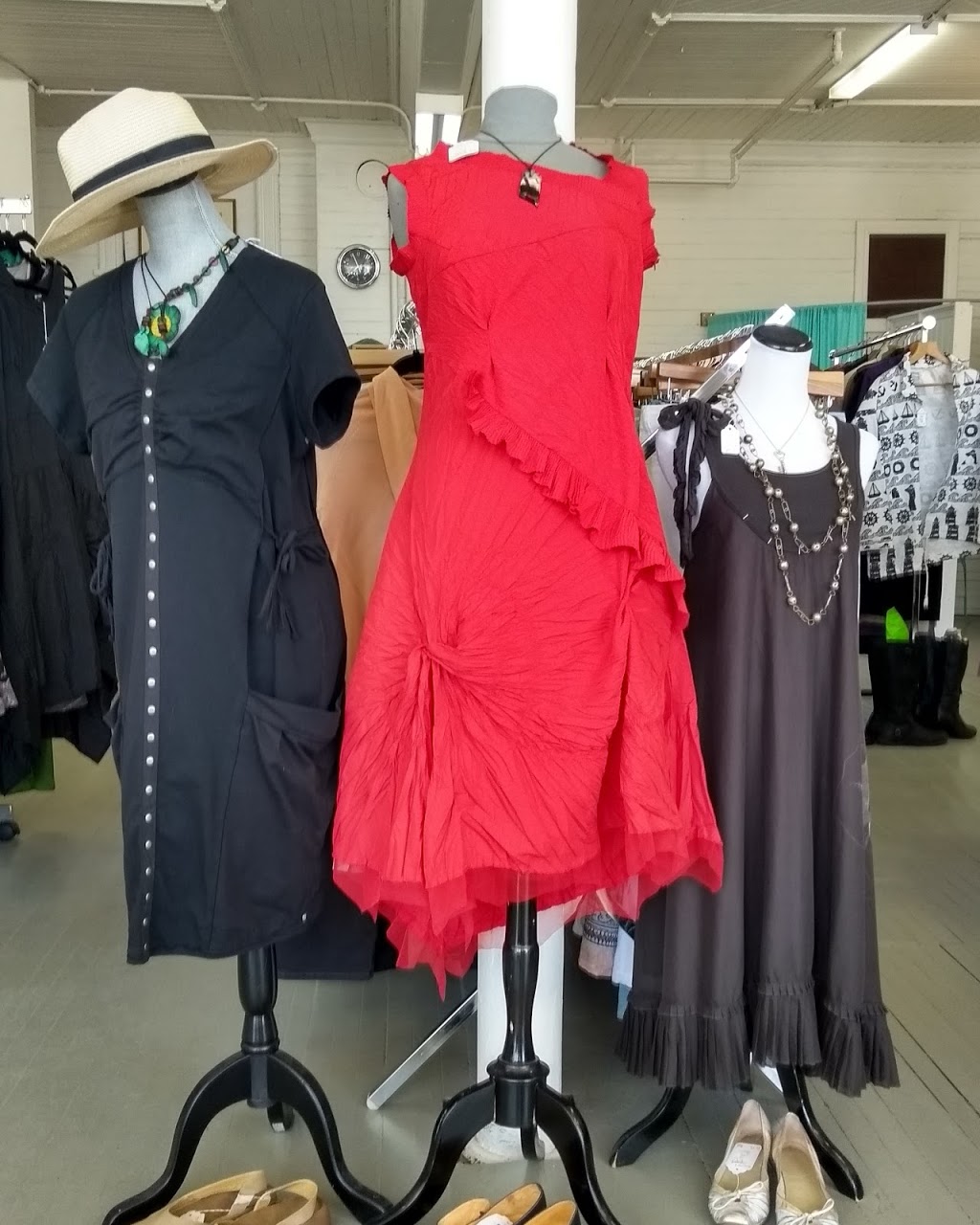 Hazels Handpicked Clothing | 964 NS-358, Port Williams, NS B0P 1T0, Canada | Phone: (902) 542-2202