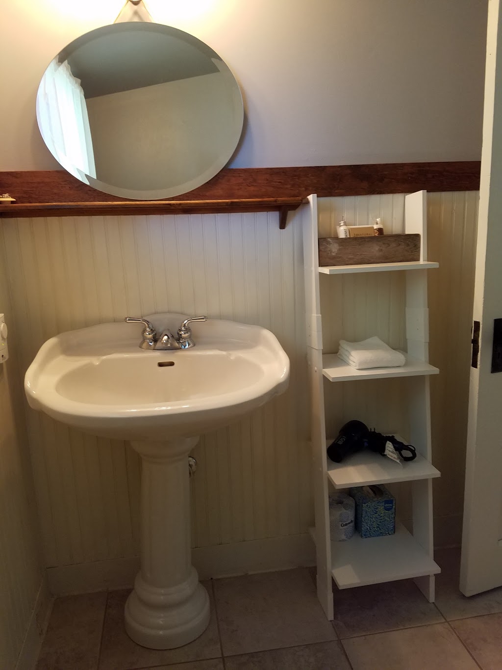 The Willows Inn | 2579 W Shore Dr, Lummi Island, WA 98262, USA | Phone: (360) 758-2620