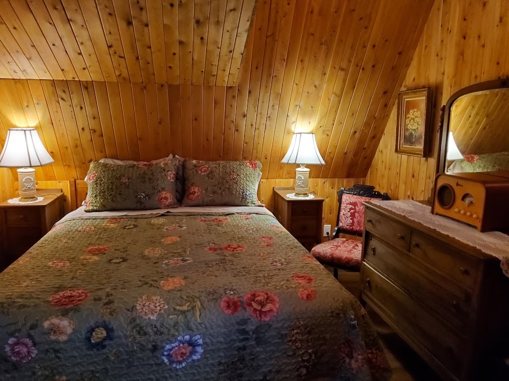 Gîte & Résidence de lArtisan S.E.N.C | 119, Pointe-aux-Pins St-Fulgence, Saguenay, QC G0V 1S0, Canada | Phone: (418) 674-1344
