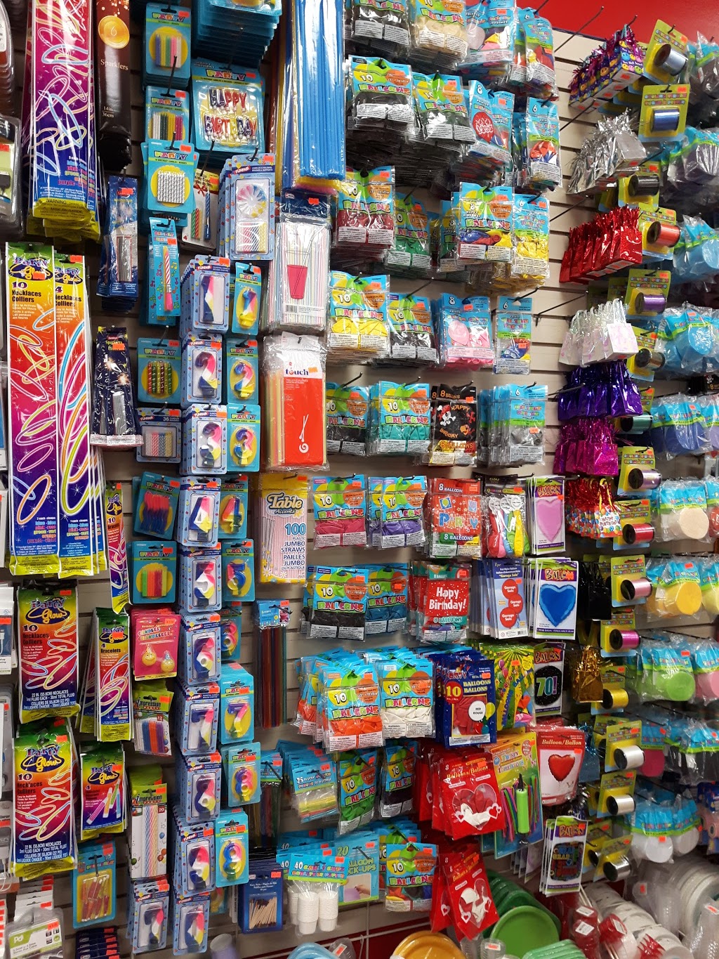 Chase Plaza Dollar And Gift Store | 305 Brooke Dr, Chase, BC V0E 1M1, Canada | Phone: (250) 679-4486