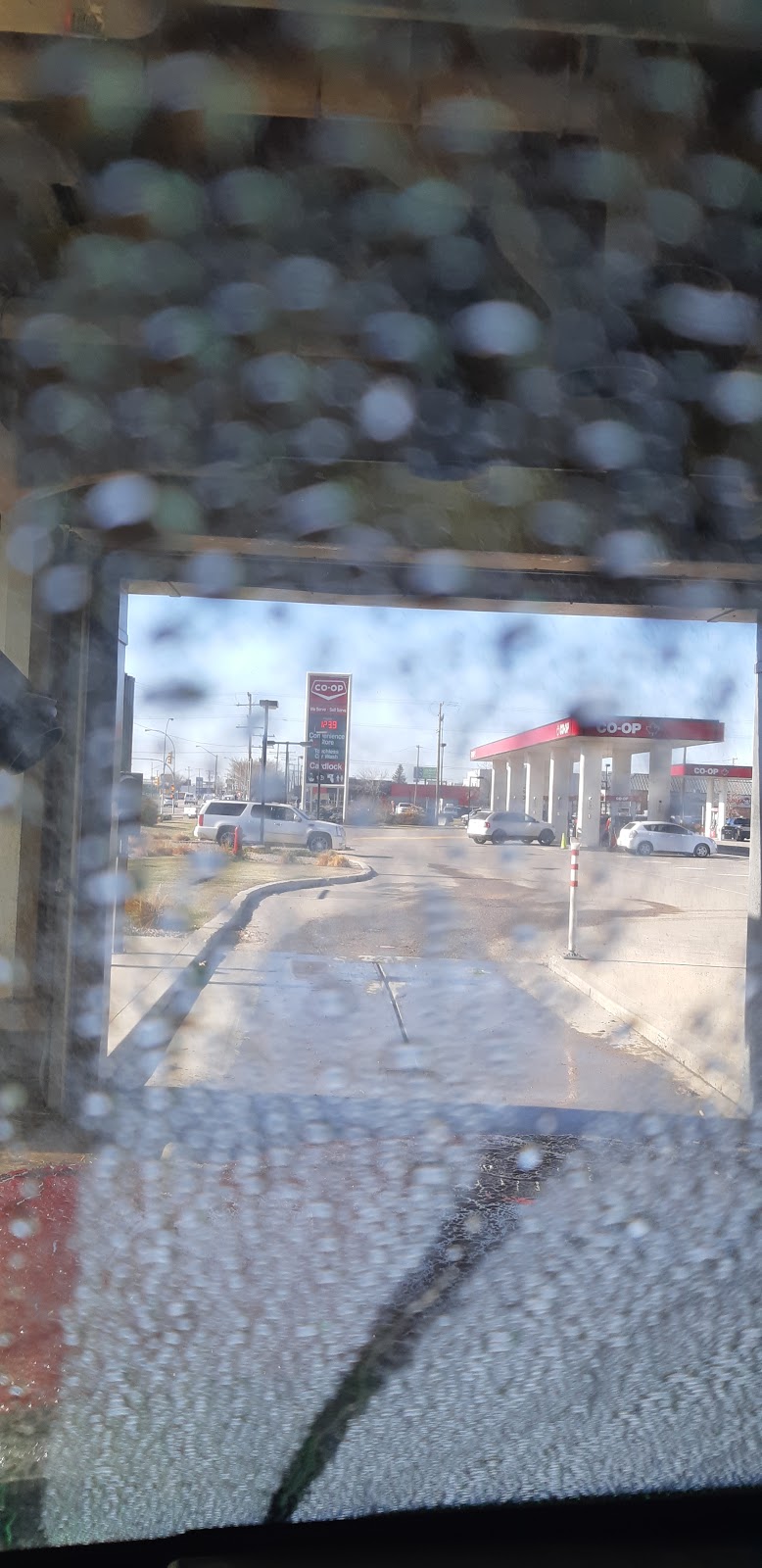 Co-op Gas Bar and Touchless Car Wash | 922 51st St, Saskatoon, SK S7K 7K2, Canada | Phone: (306) 933-3825