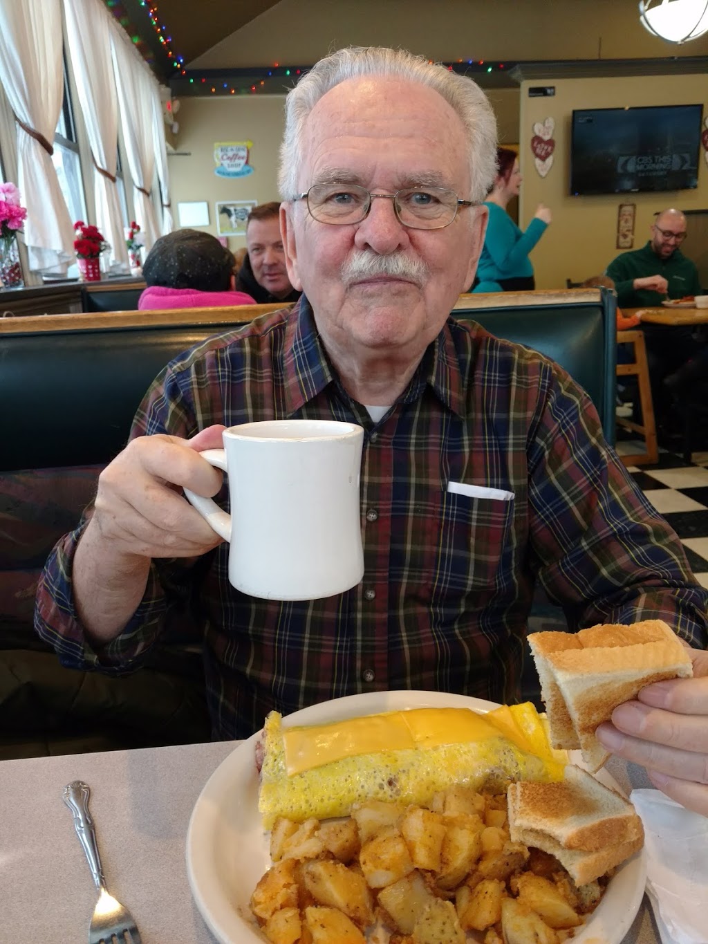 Emilys Family Diner | 9980 Main St, Clarence, NY 14031, USA | Phone: (716) 759-1886