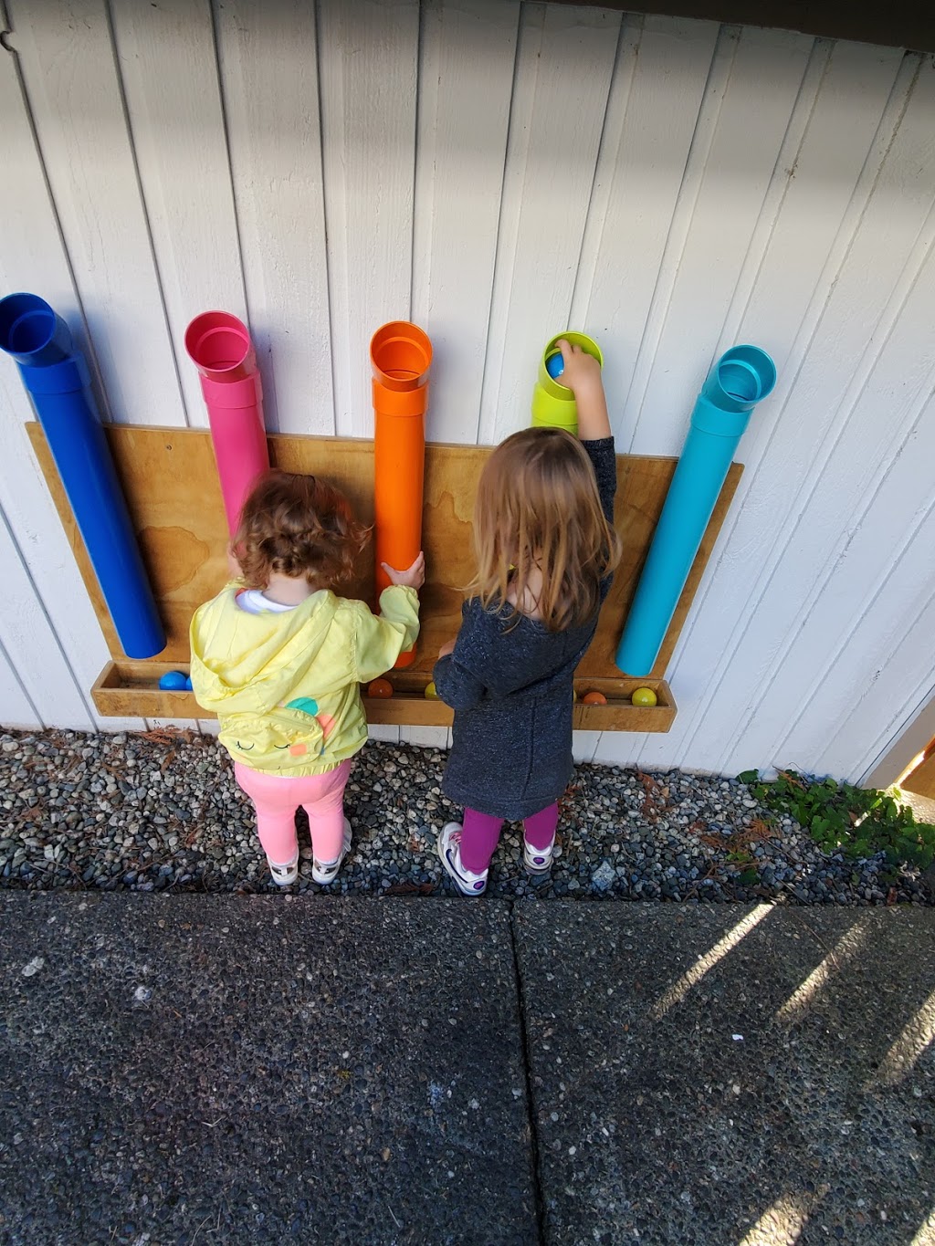 Guppies Playhouse Mutliage Childcare | 3856 west 35th Avenue, Dunbar St, Vancouver, BC V6N 2N9, Canada | Phone: (778) 378-8470