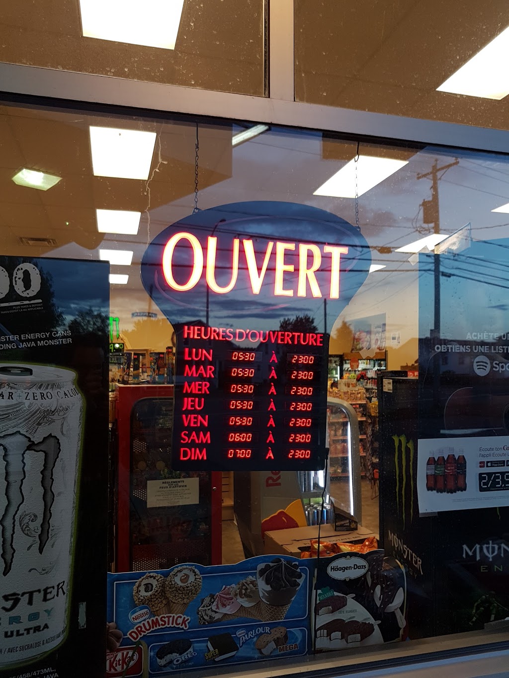 Depanneur Pilou Inc | 1444 Rue Notre Dame N, Sainte-Marie, QC G6E 2M3, Canada | Phone: (418) 387-2710