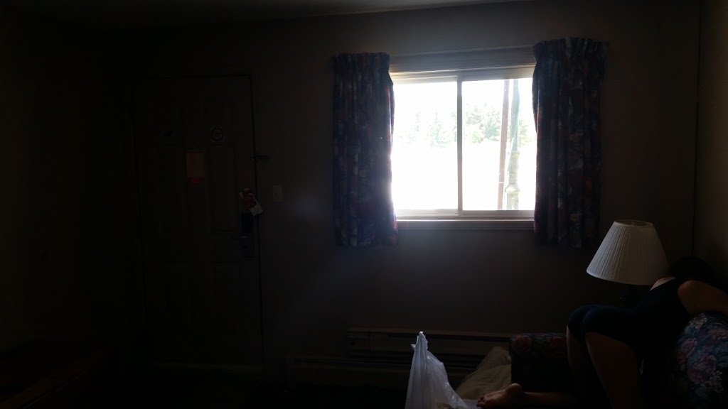 Knights Inn Lindsay | 2862 Highway 35 South, Lindsay, ON K9V 4R4, Canada | Phone: (705) 324-3213