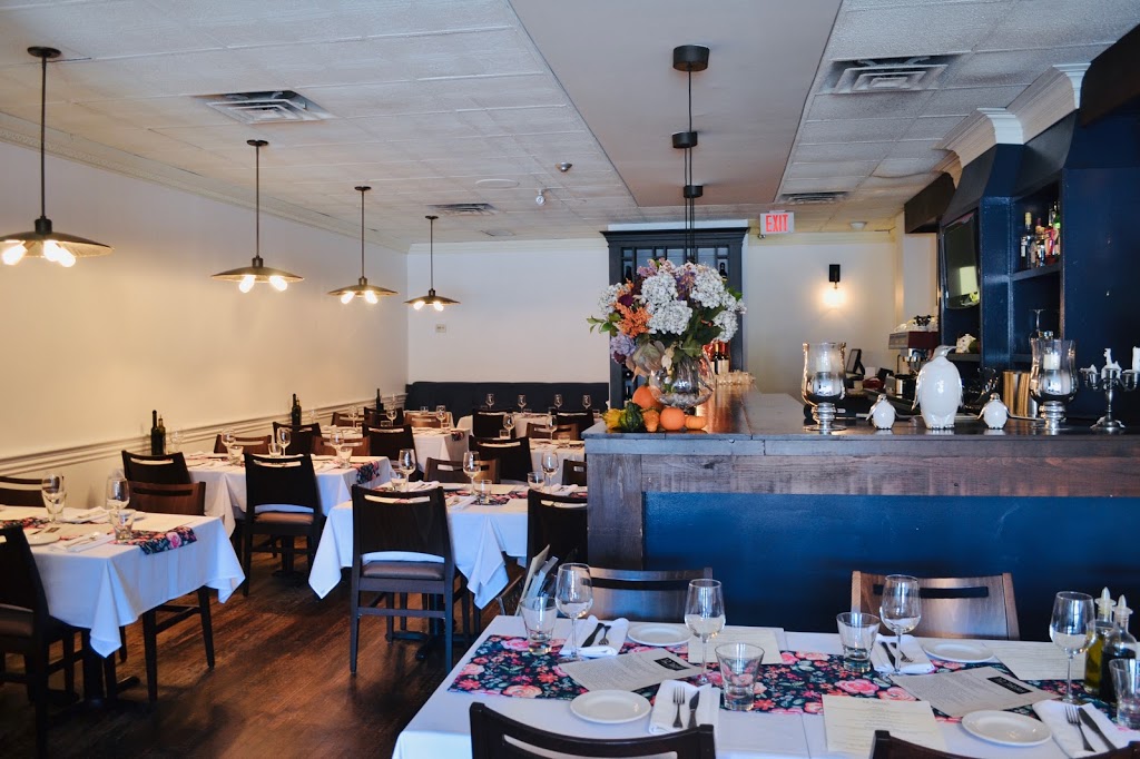 12 Tables | 1552 Avenue Rd, North York, ON M5M 3X5, Canada | Phone: (416) 590-7819