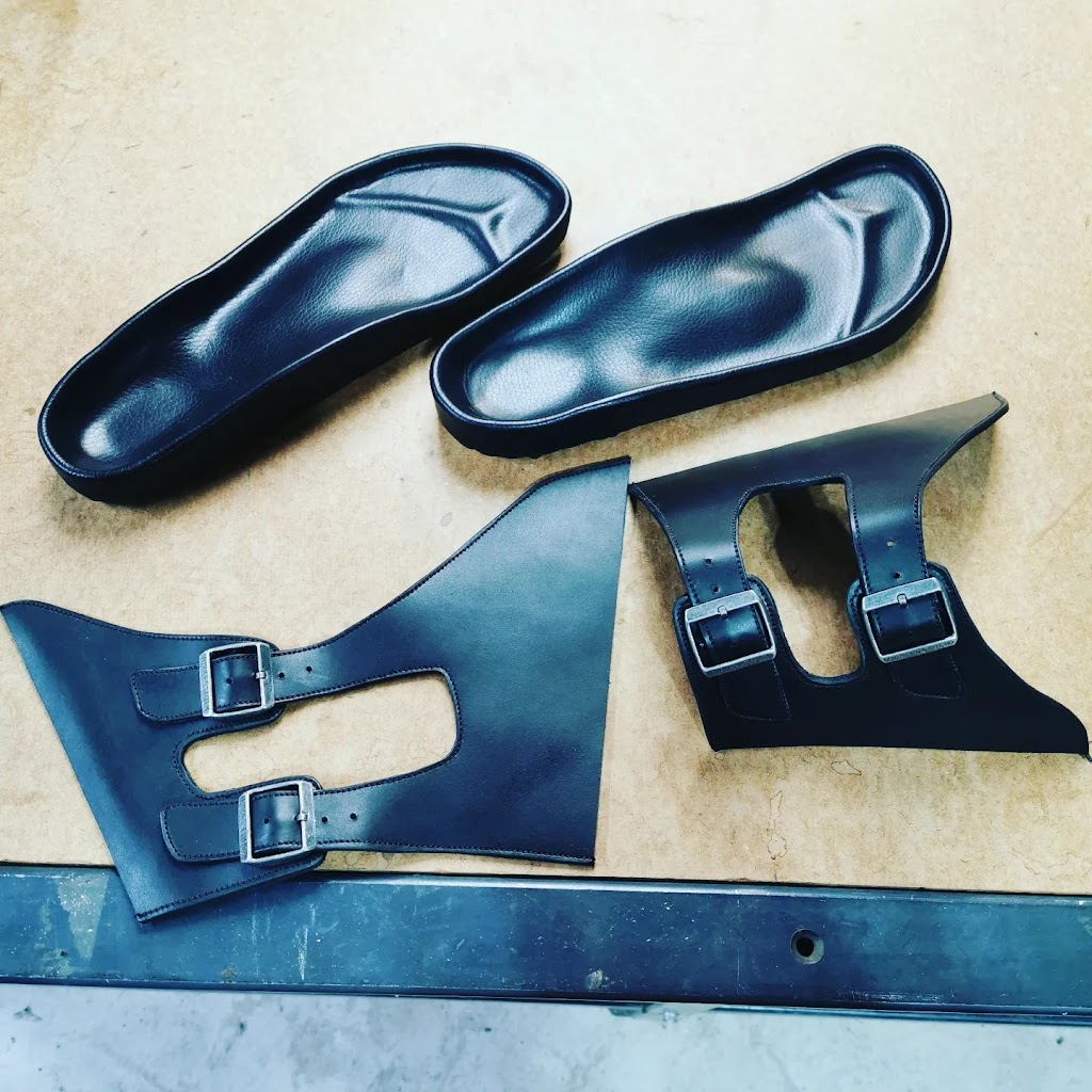 The Cobbler | box 331, 20 Albert St, Coboconk, ON K0M 1K0, Canada | Phone: (416) 528-1061